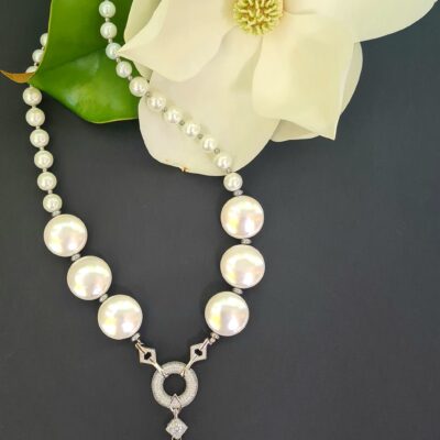 "Magnolia Elegance" Shell and Glass Pearl Necklace with Rhinestone Brass Pendant