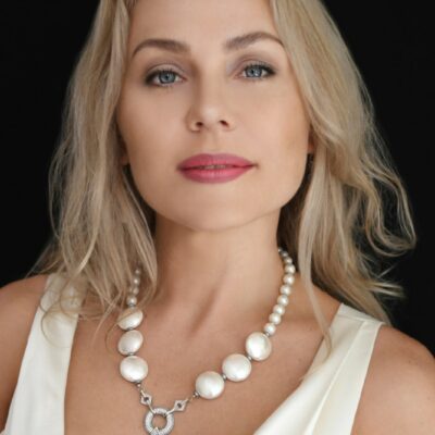 "Magnolia Elegance" Shell and Glass Pearl Necklace with Rhinestone Brass Pendant