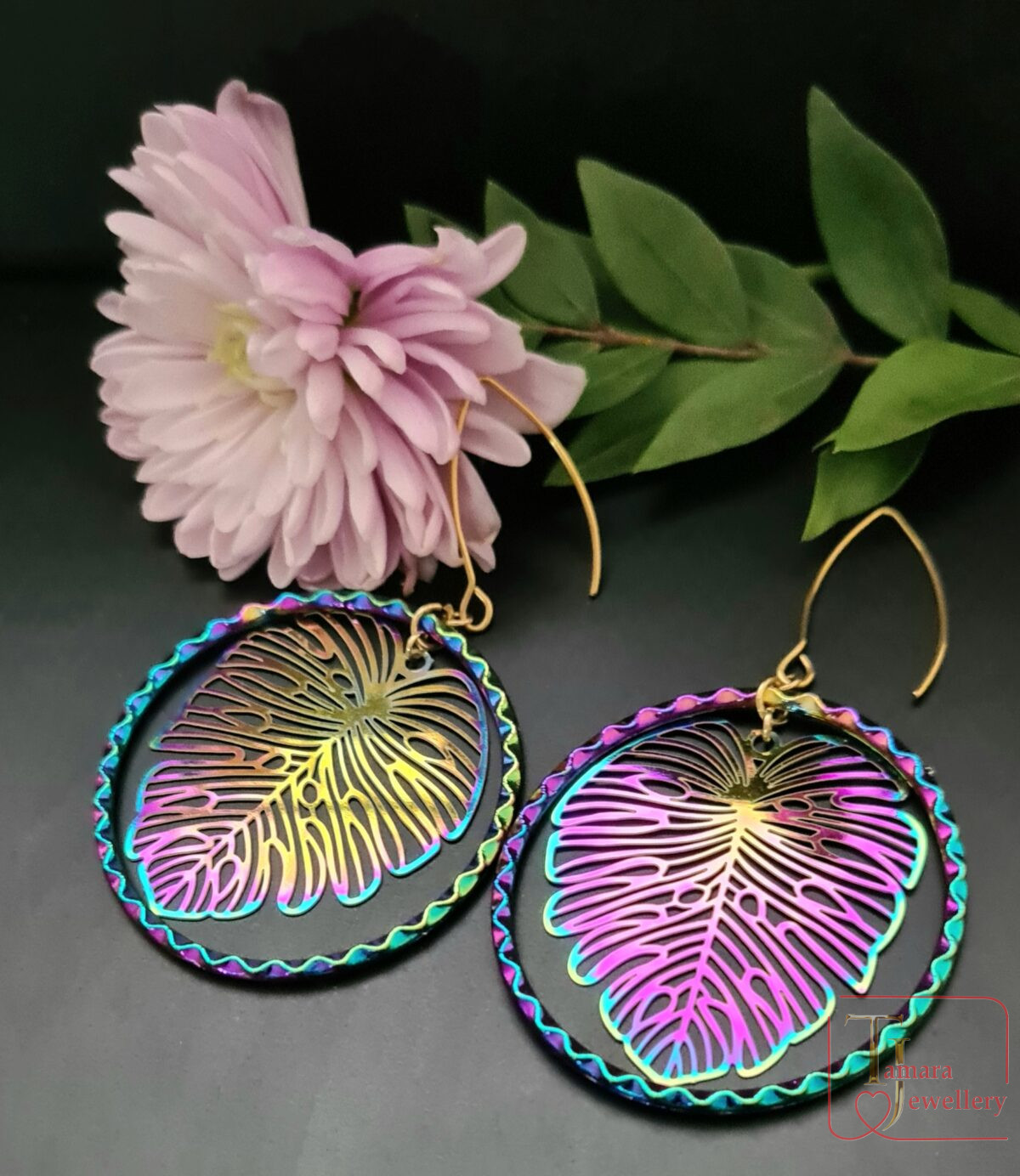 "Openwork leaf" earrings