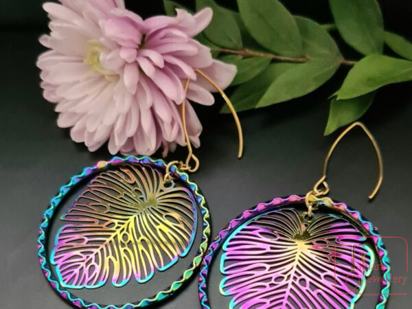 "Openwork leaf" earrings